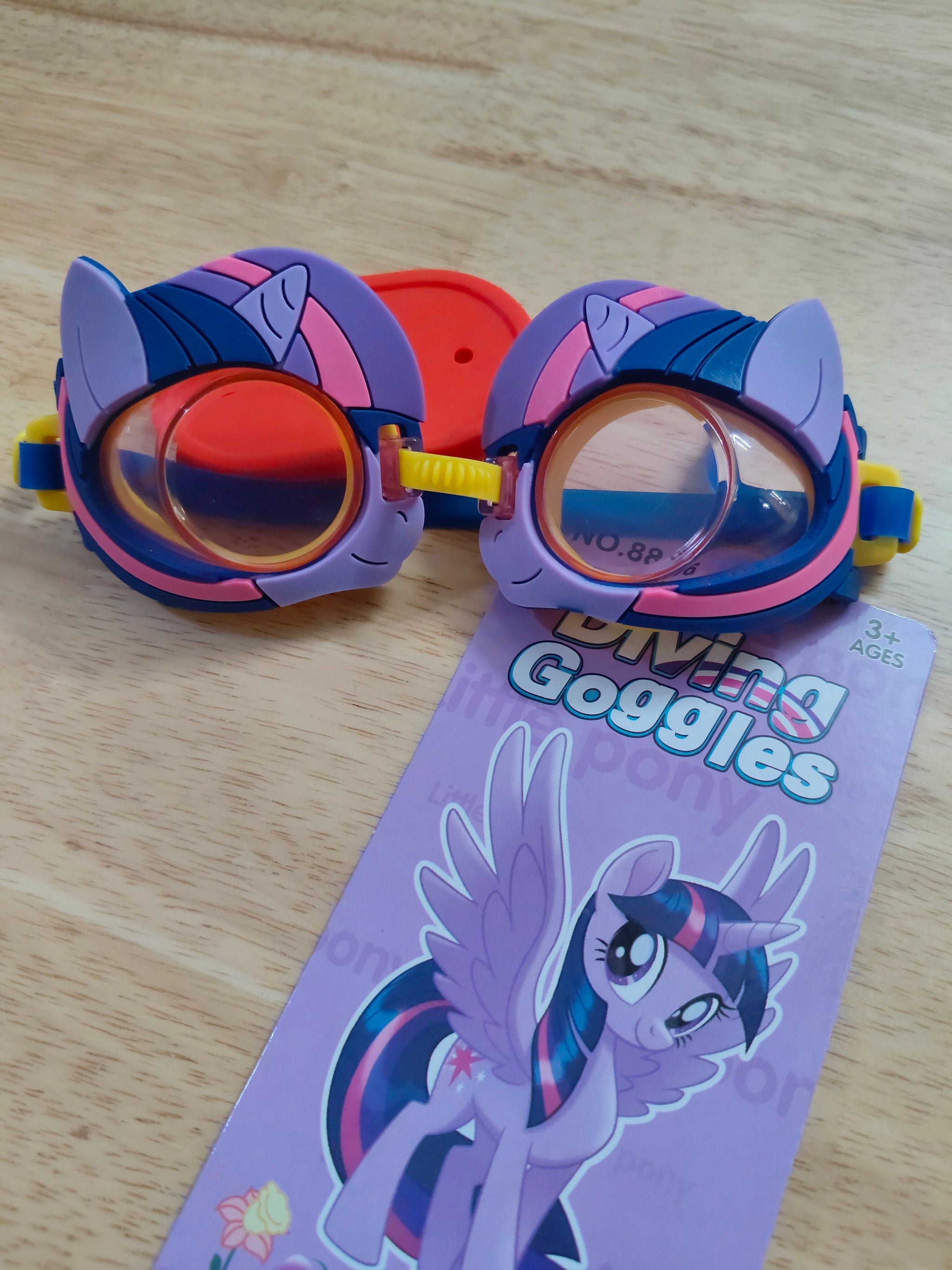 unicorn swimming goggles Cute and stylish unicorn design diving/ swimming goggles for kids –  Kidospark