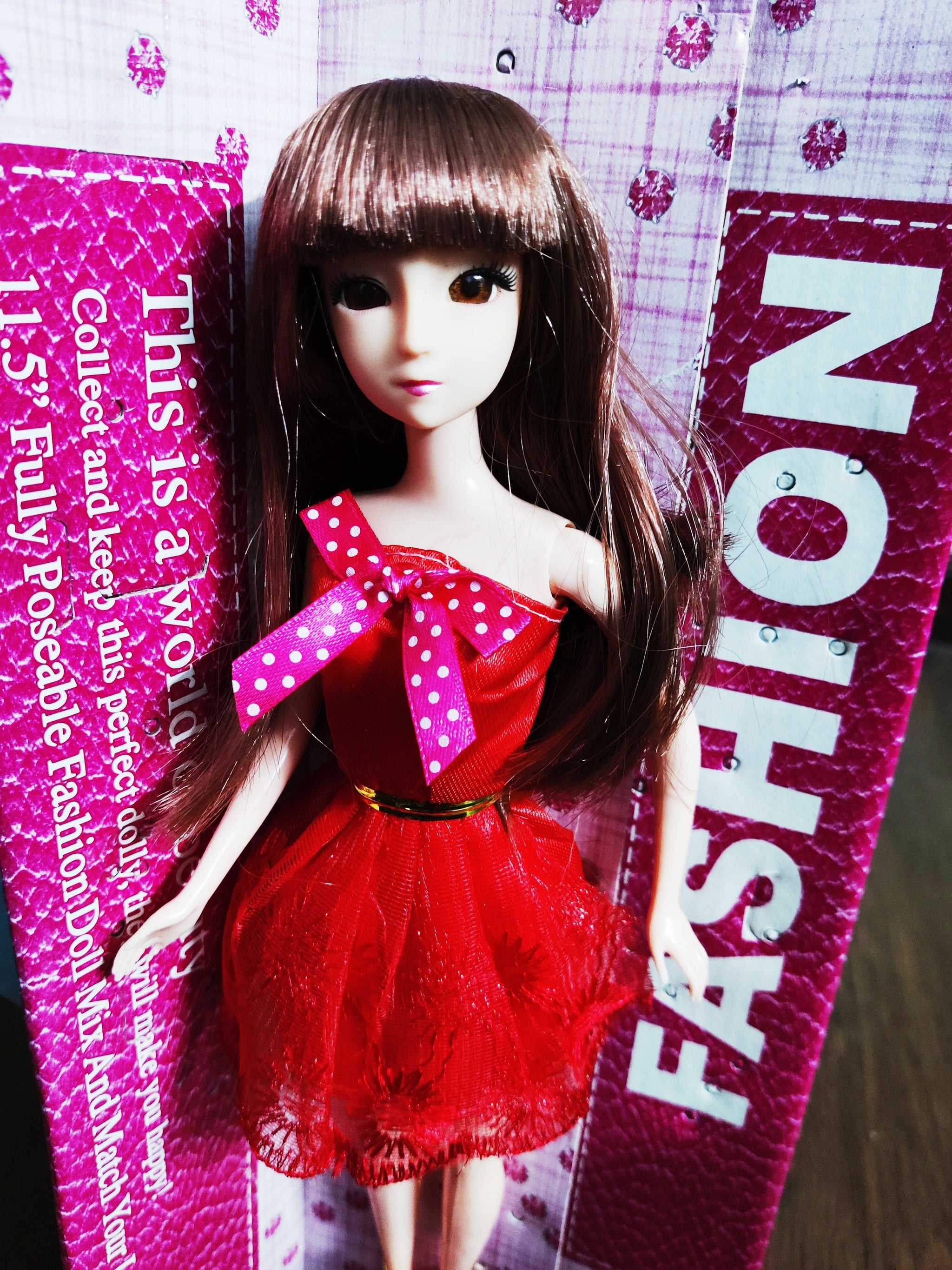 Enchanting Duo: Fashion Doll Set with Dolls and Stunning