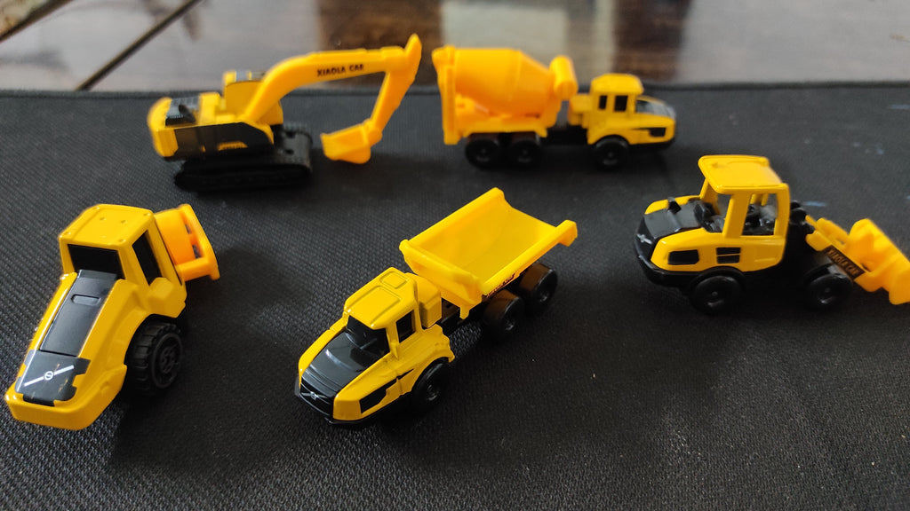 KidosPark Toy 1:64 scale Die cast Mini 5 in 1 jcb with metal body